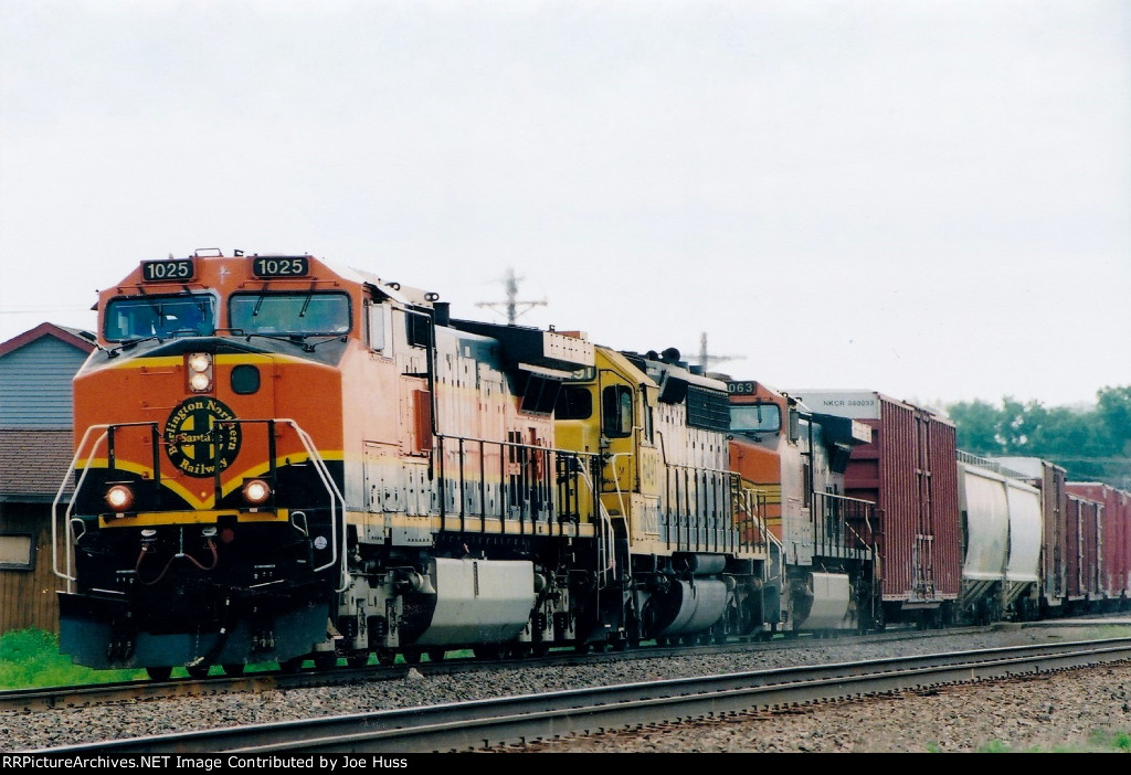 BNSF 1025 West